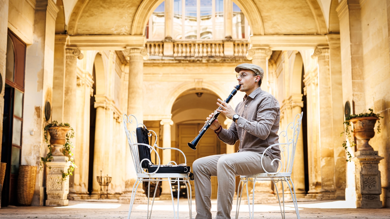 KEVIN SPAGNOLO Slider autres photos artistes 3 - Productions Internationales Albert Sarfati