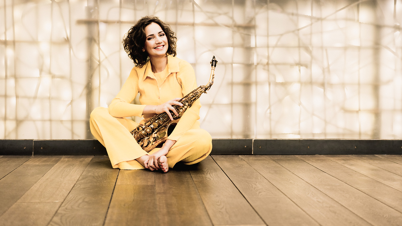 Asya Fateyeva 7 03 ASYA FATEYEVA carusel 2025 26 - Productions Internationales Albert Sarfati