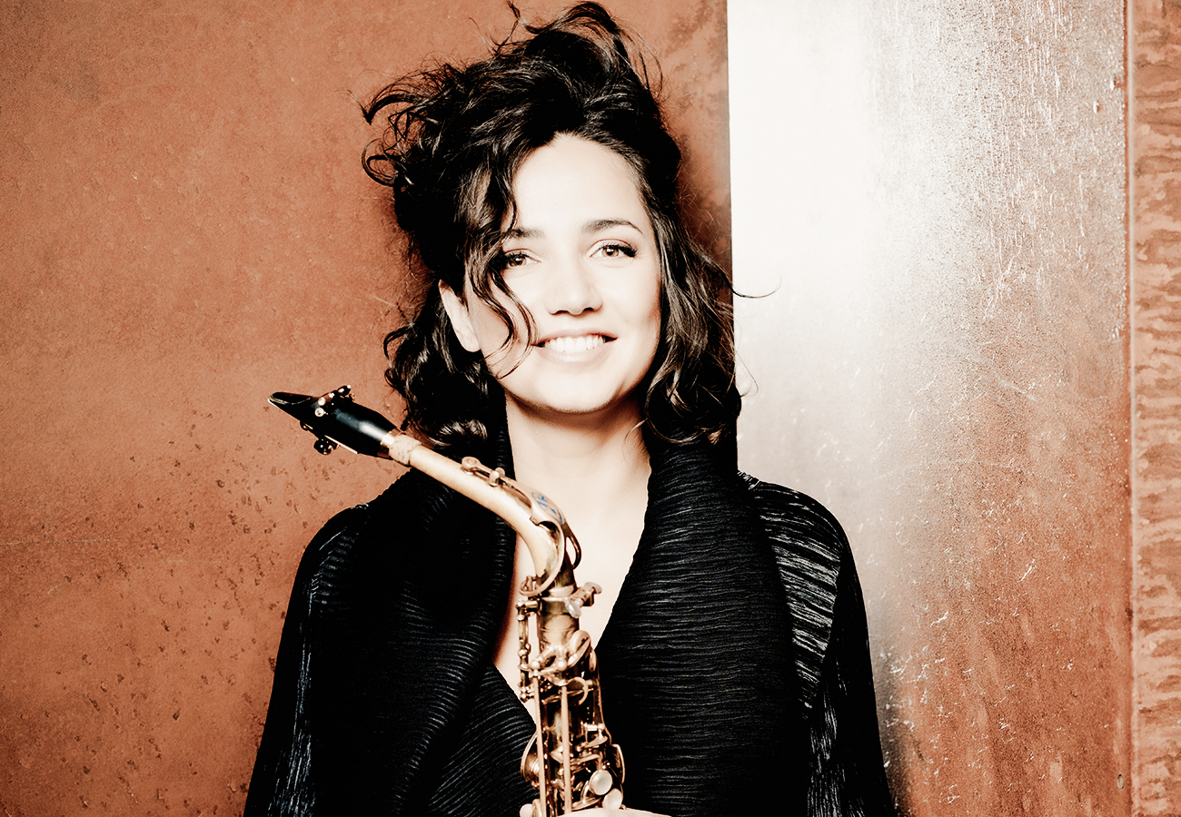 ASAYA FATEYEVA image a la une 1300x900 1 - Productions Internationales Albert Sarfati